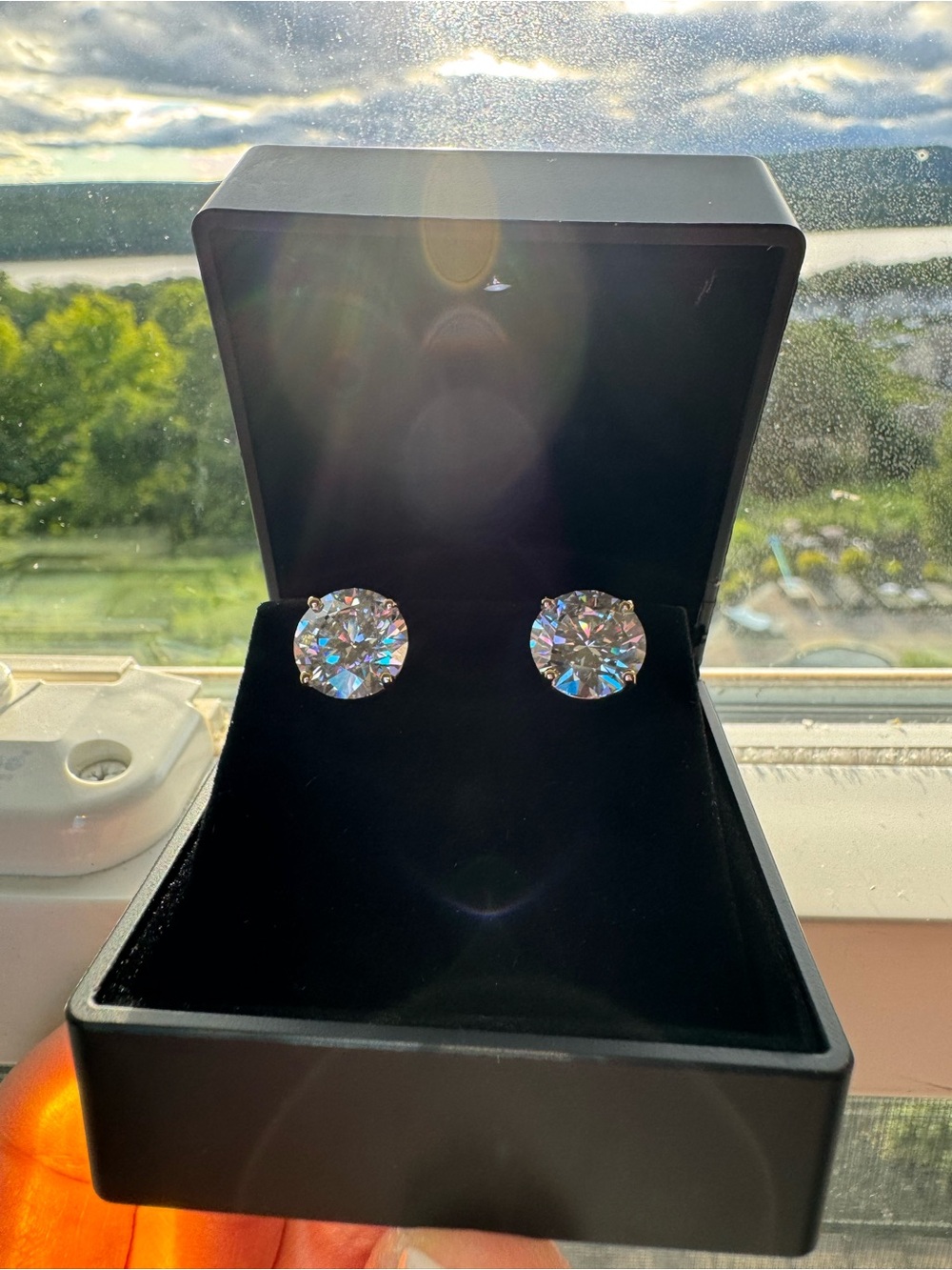 IGI certified 10 carat lab grown diamond earrings